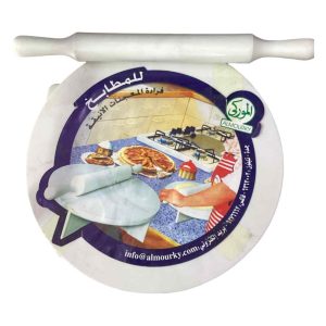 Circular pastry roller with hand